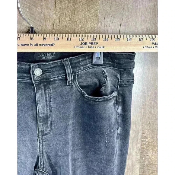 Judy Blue Jeans Skinny Fit 11/30 Black Mid Rise Buffalo Plaid Patch Distressed - Picture 8 of 9